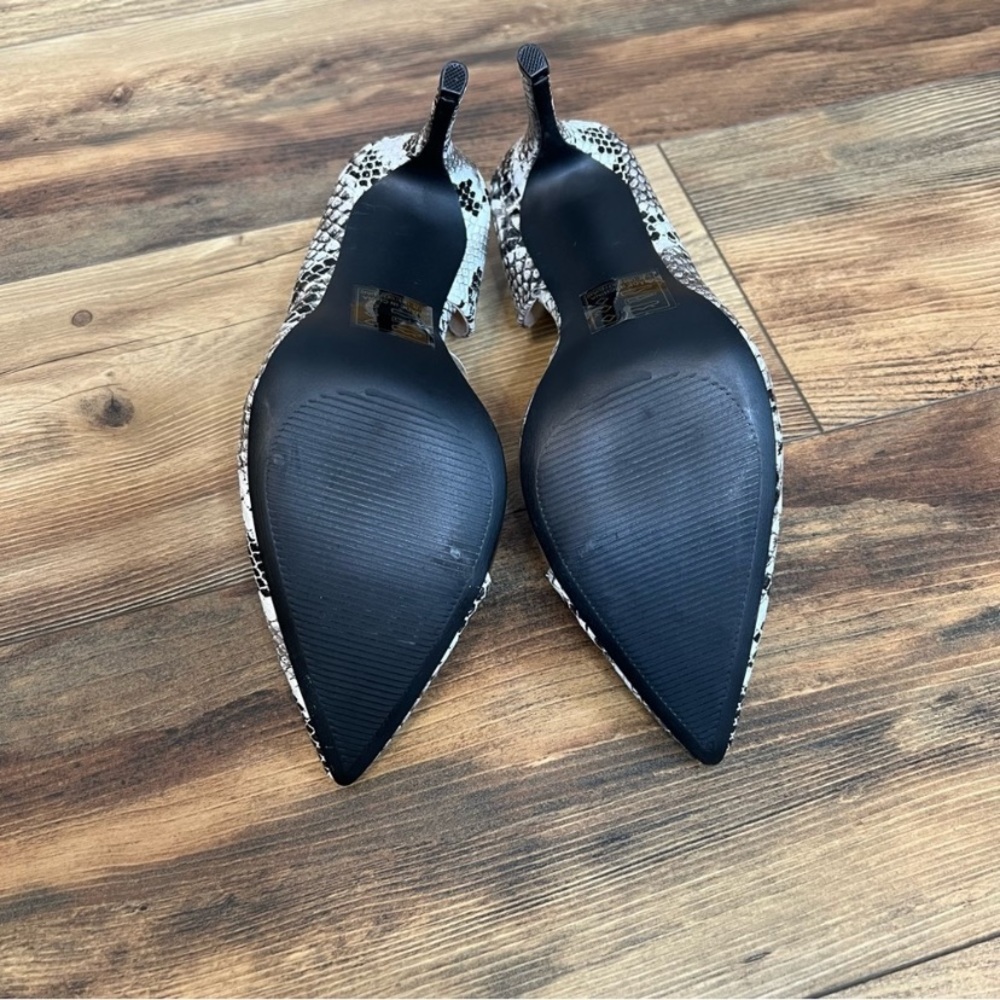 Qupid Snake Print Closed Toe Heels Size 9 - image 6